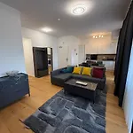 Superior Apartment-Lavender